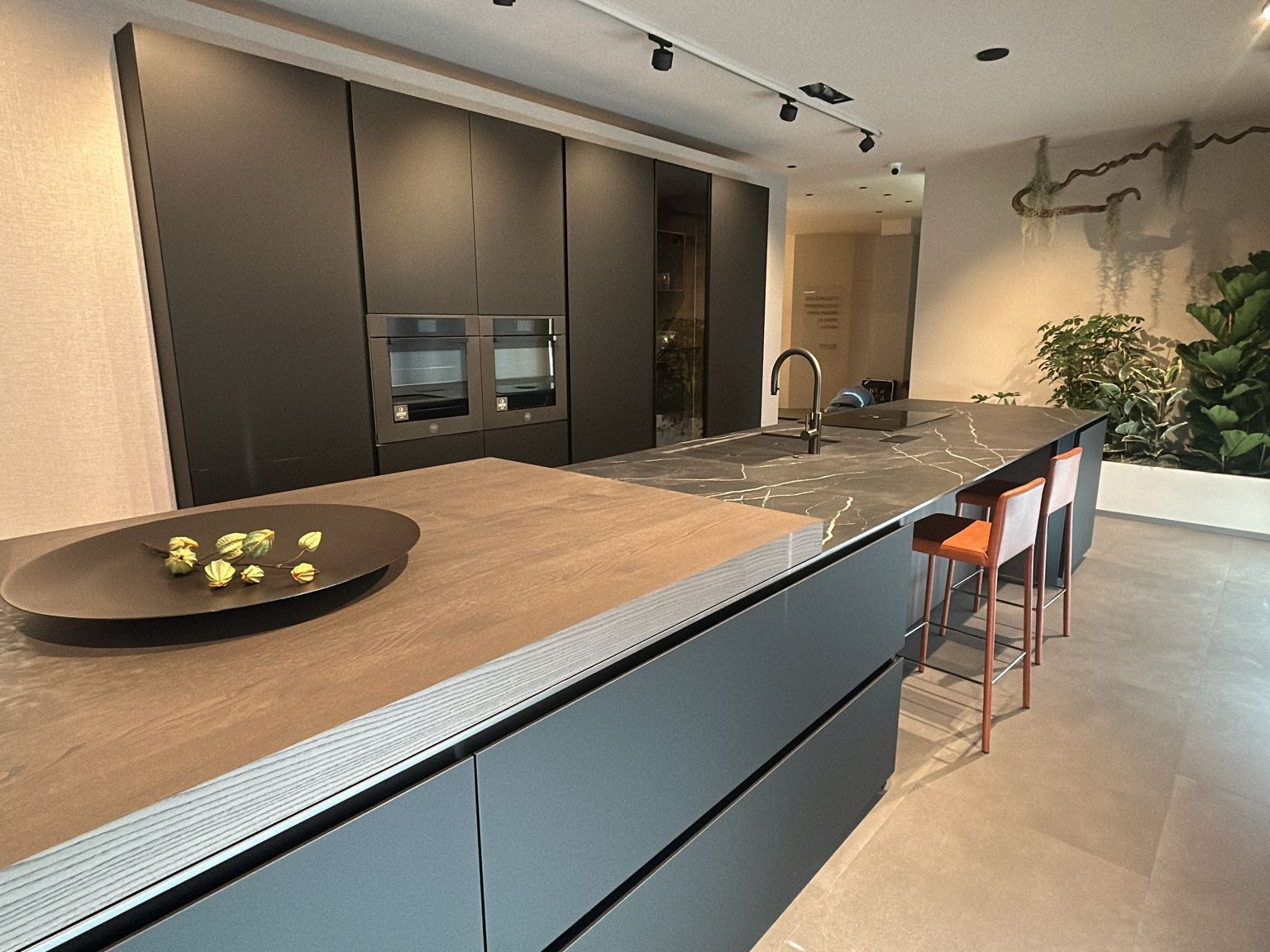 Ambientazione Arrital nello showroom Decam Idea